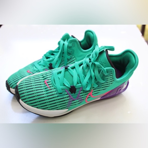 Nike LeBron Witness 6  shoes main image 10